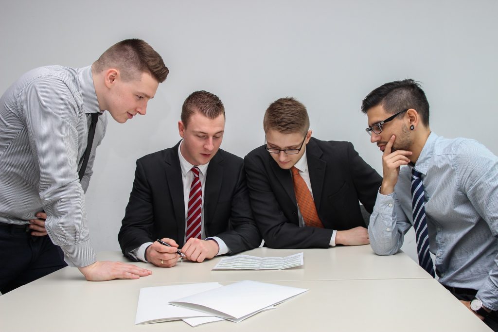 Image explain how Outsourcing HR Can Drive Business Growth